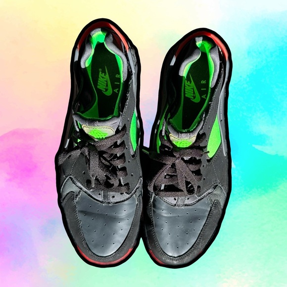 🌈 Cool Black Nike Air Men’s Size 10 Sneakers - Picture 2 of 6